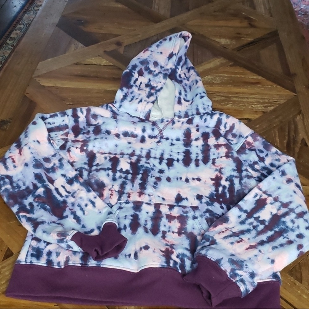 SO Girls Tie-Dye Hooded Sweatshirt size medium